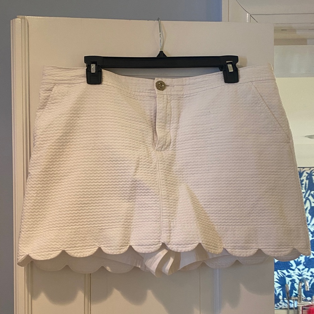 Lilly Pulitzer white scalloped skort size 14